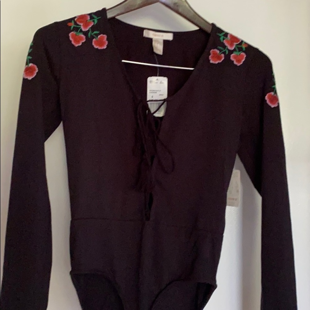 F21 EMBROIDERED FLORAL BODYSUIT WITH TASSELS NWT - Picture 12 of 12